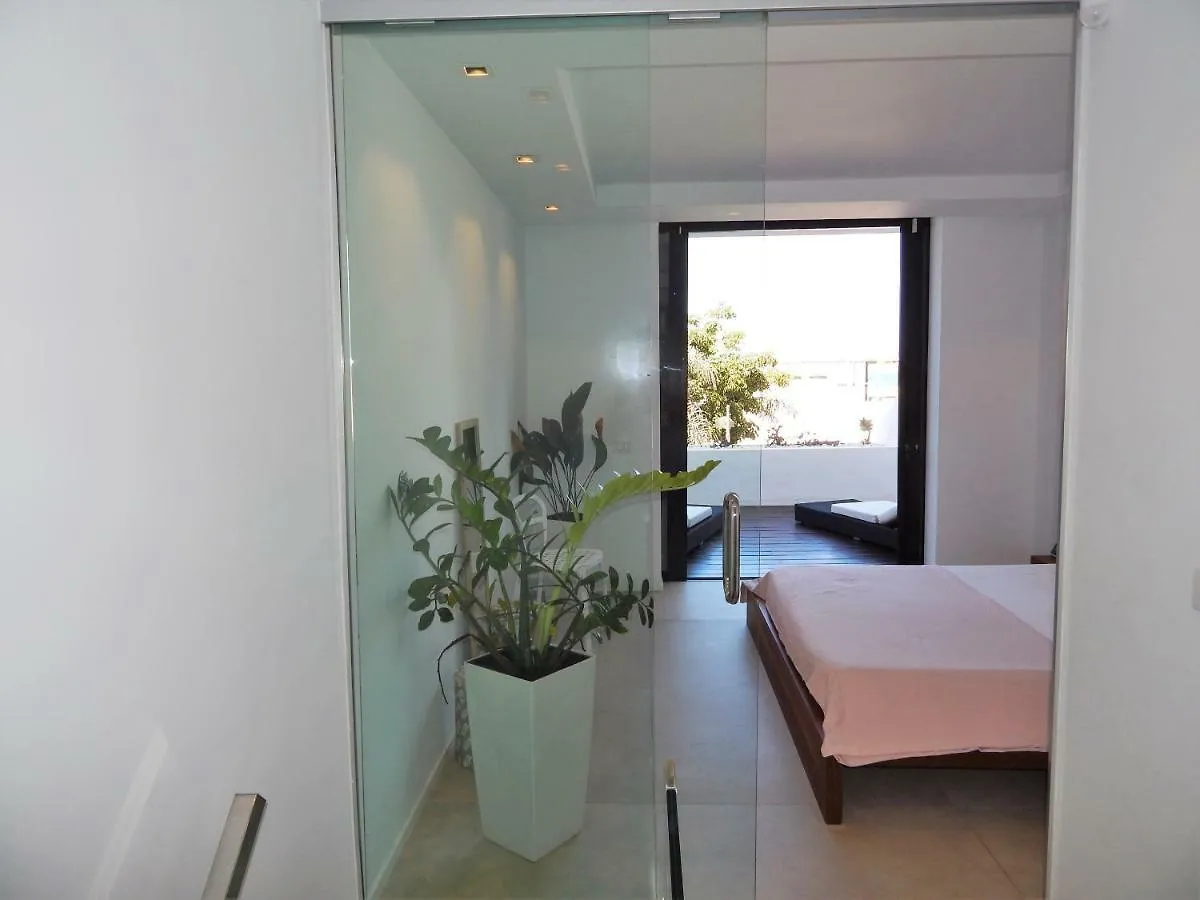 Beautiful Beachfront Apartamento Playa de las Americas   Playa de las Americas (Tenerife)